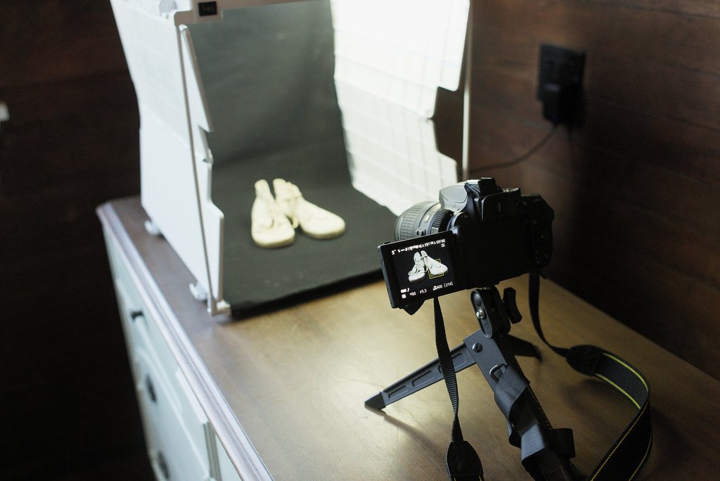 Lightbox Photography Vs Professional Lighting: Unveiling the True Impact on  Product Photography