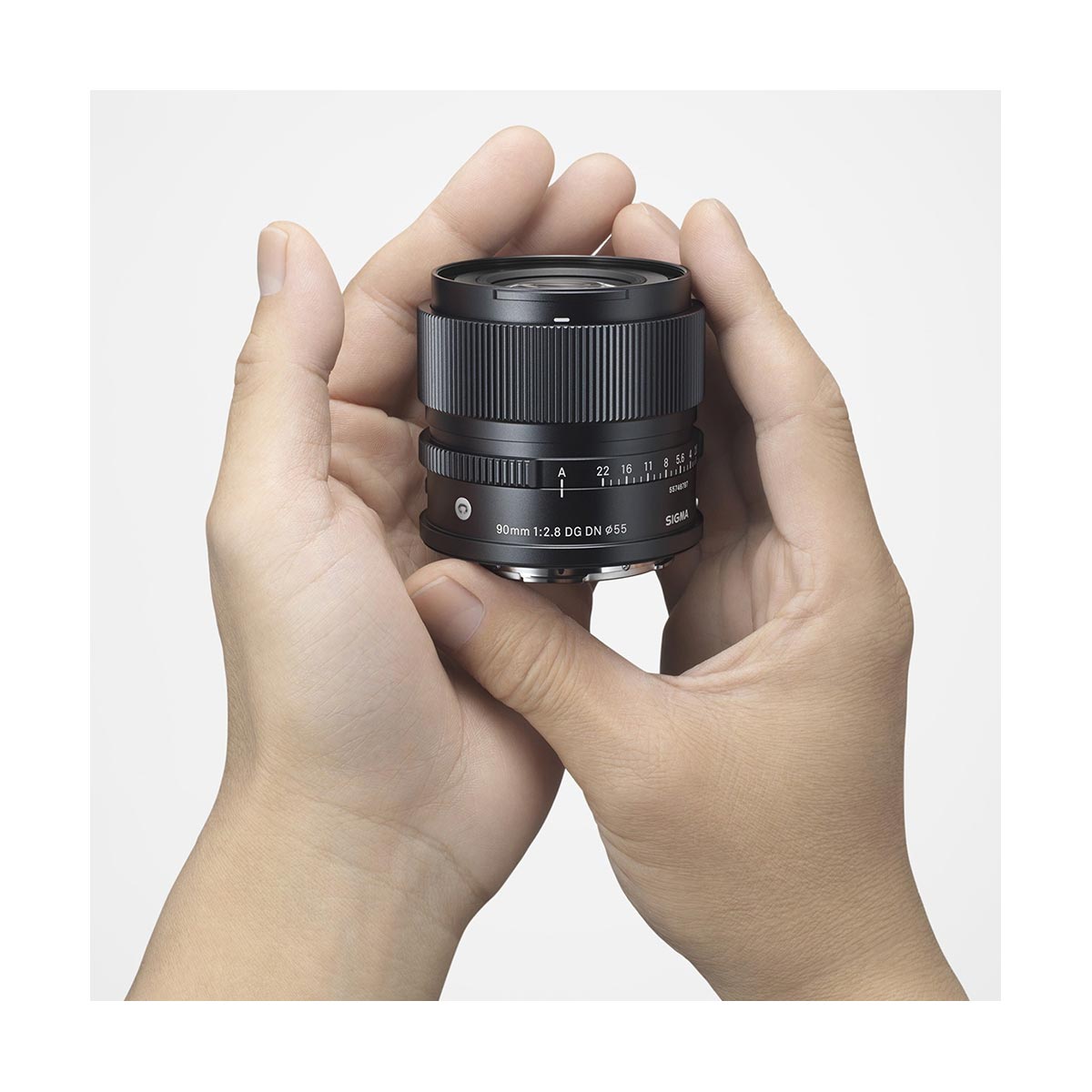 Sigma 90mm f/2.8 DG DN Contemporary Lens for Sony FE